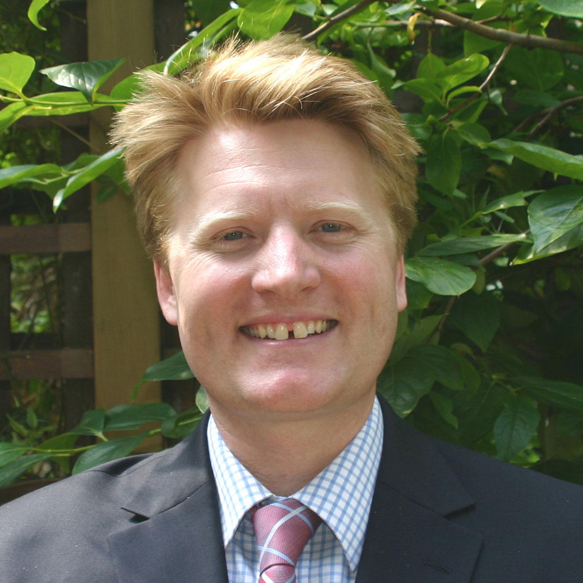 Dr Alex Redhead
